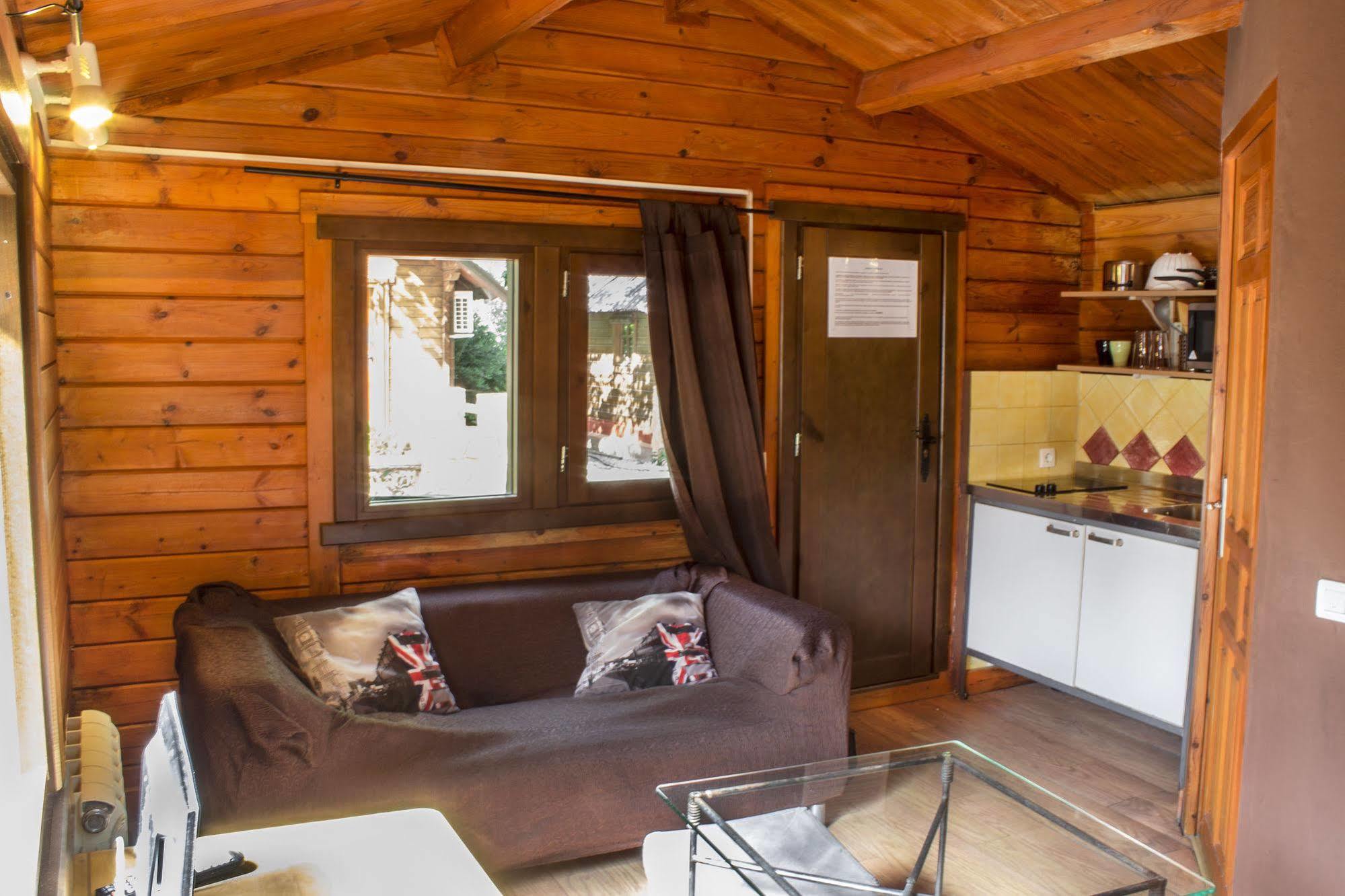 Fuente Del Lobo Glamping & Bungalows - Adults Only ピノス・ヘニル エクステリア 写真